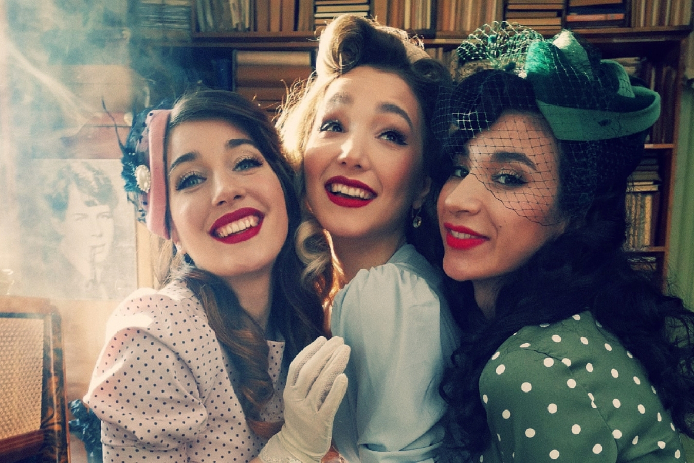 Trio EasyTone в ресторане Noisy River