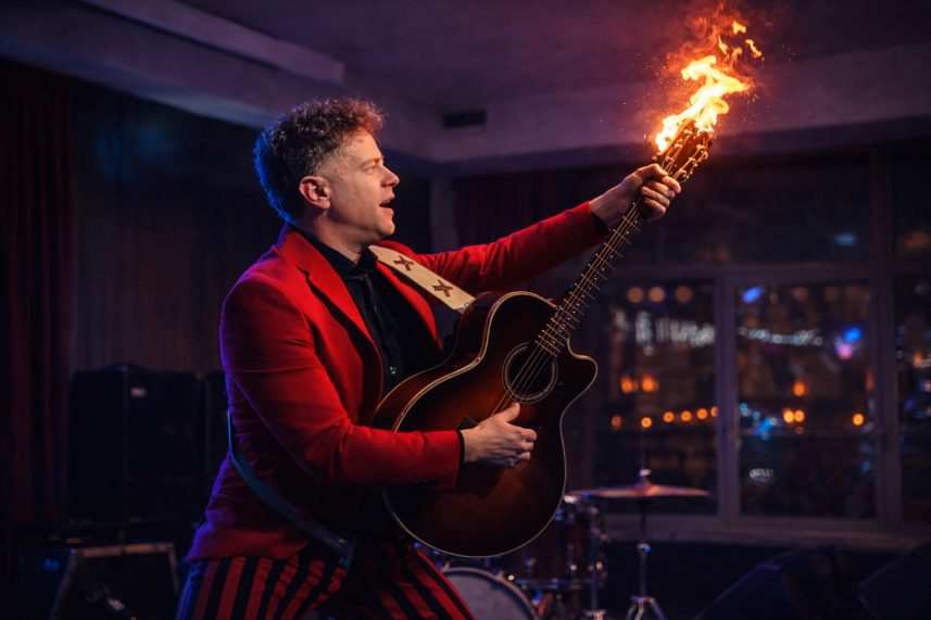 Frederick Delacroix, живой концерт в ресторане Noisy River, Санкт-Петербург